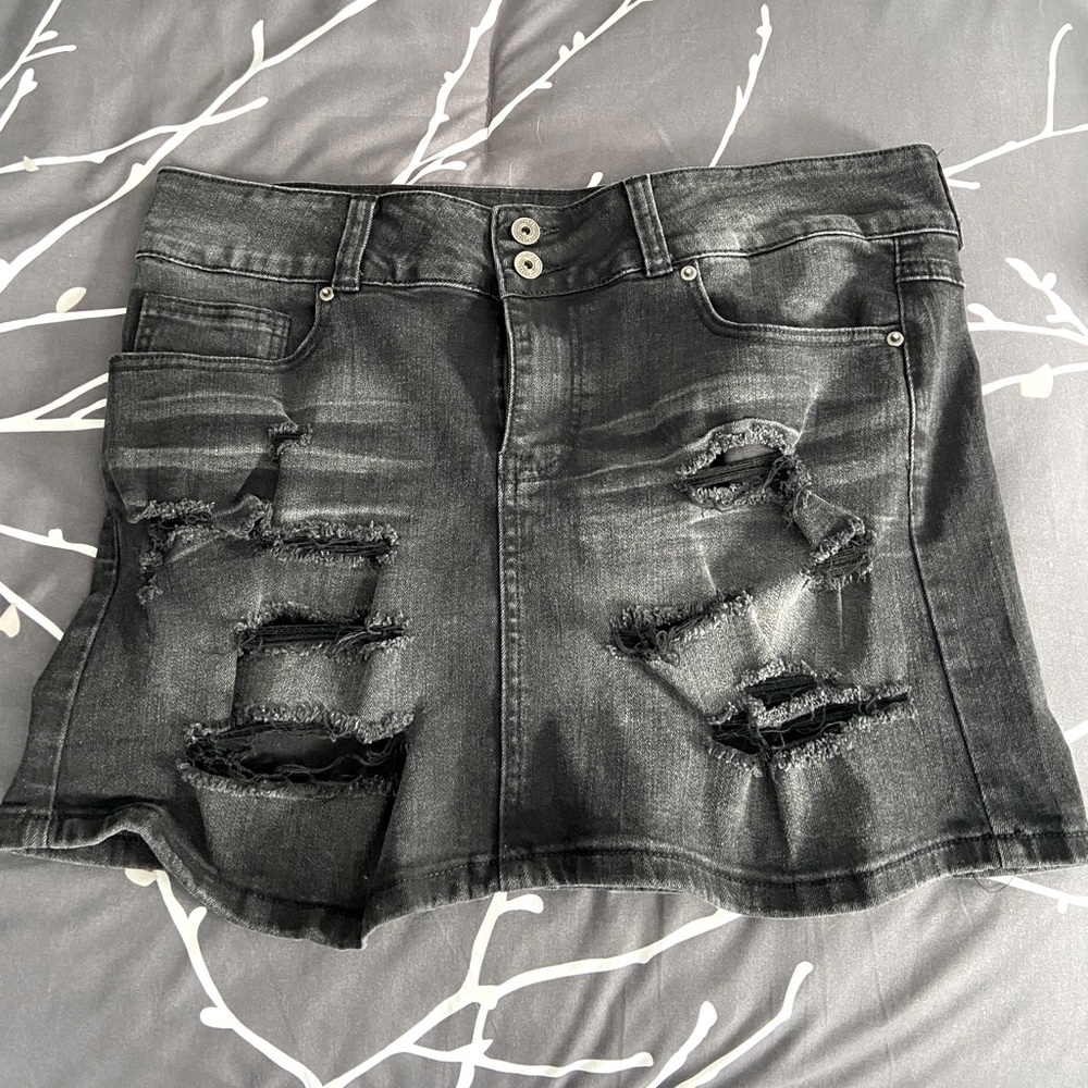 NWOT Rue 21 Women’s Black Denim Mini Skirt